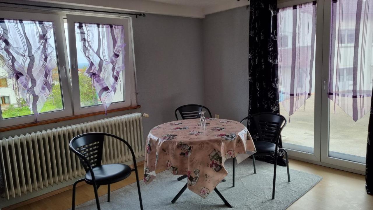 Schoene 2-Zimmer Ferienwohnung Löffingen Buitenkant foto